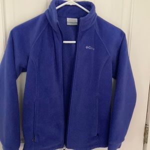 Girls Columbia fleece jacket size M 10/12. Slightly worn. Periwinkle blue